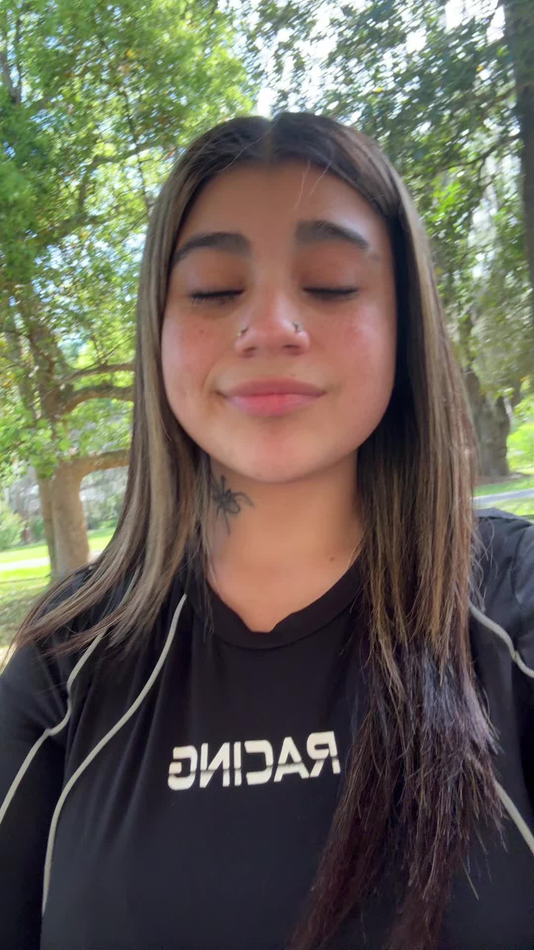 @Shroomelow