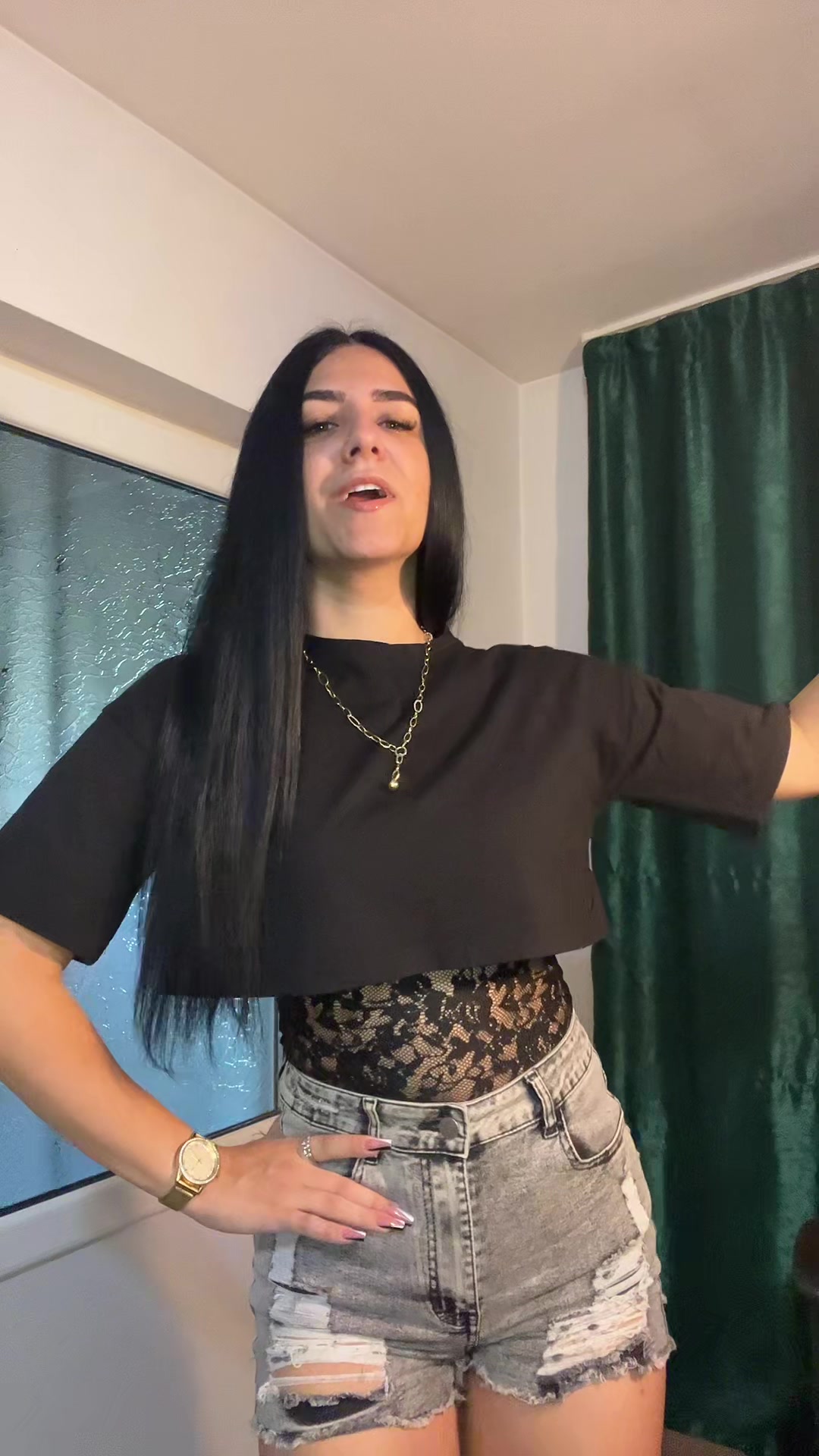 @𝒸𝓇𝒾𝓈𝓉𝒾𝓃𝒶
