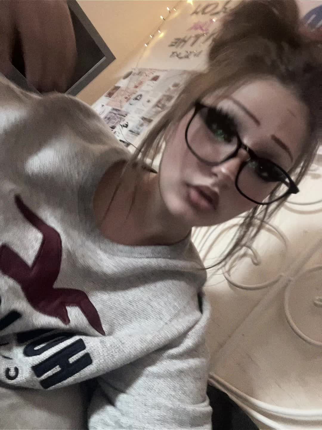 @alydia🦄🦇