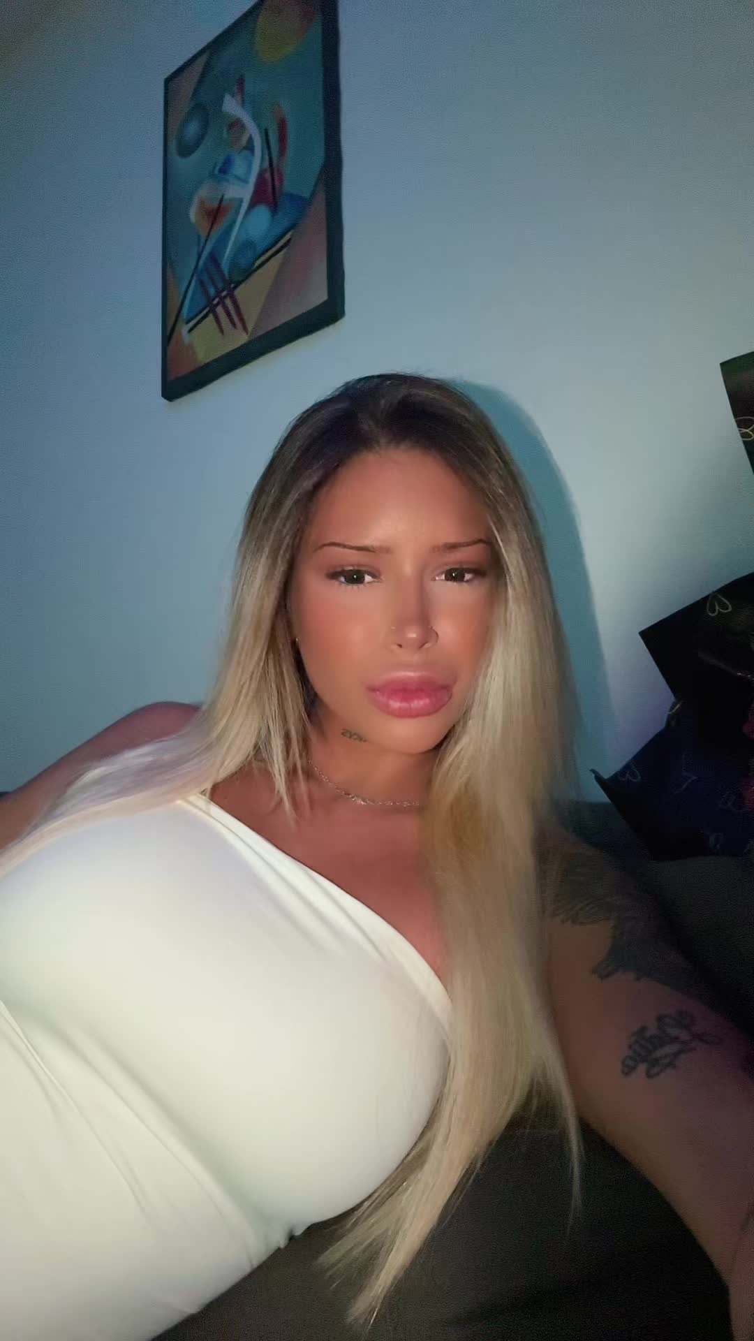 @𝐿𝐸𝒳𝐼