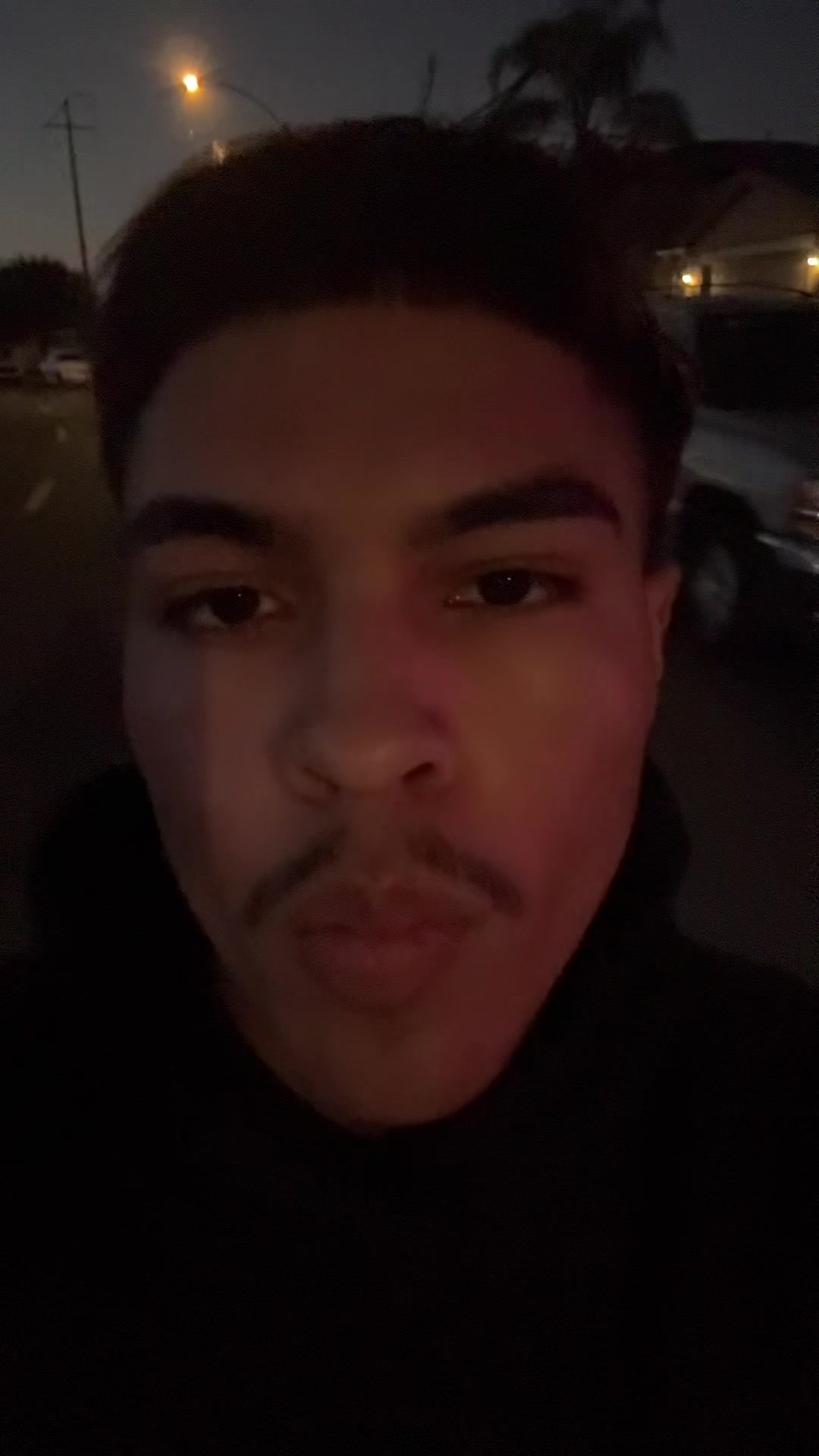 @🧟