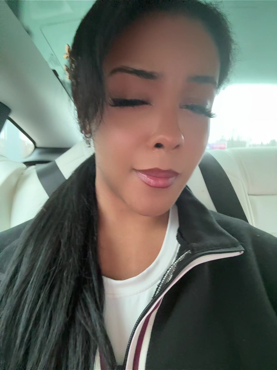@Emily ✨|🛍️🧿