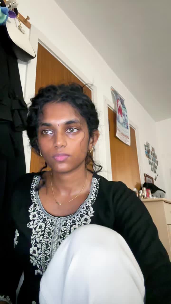 @Helena Navaratnam