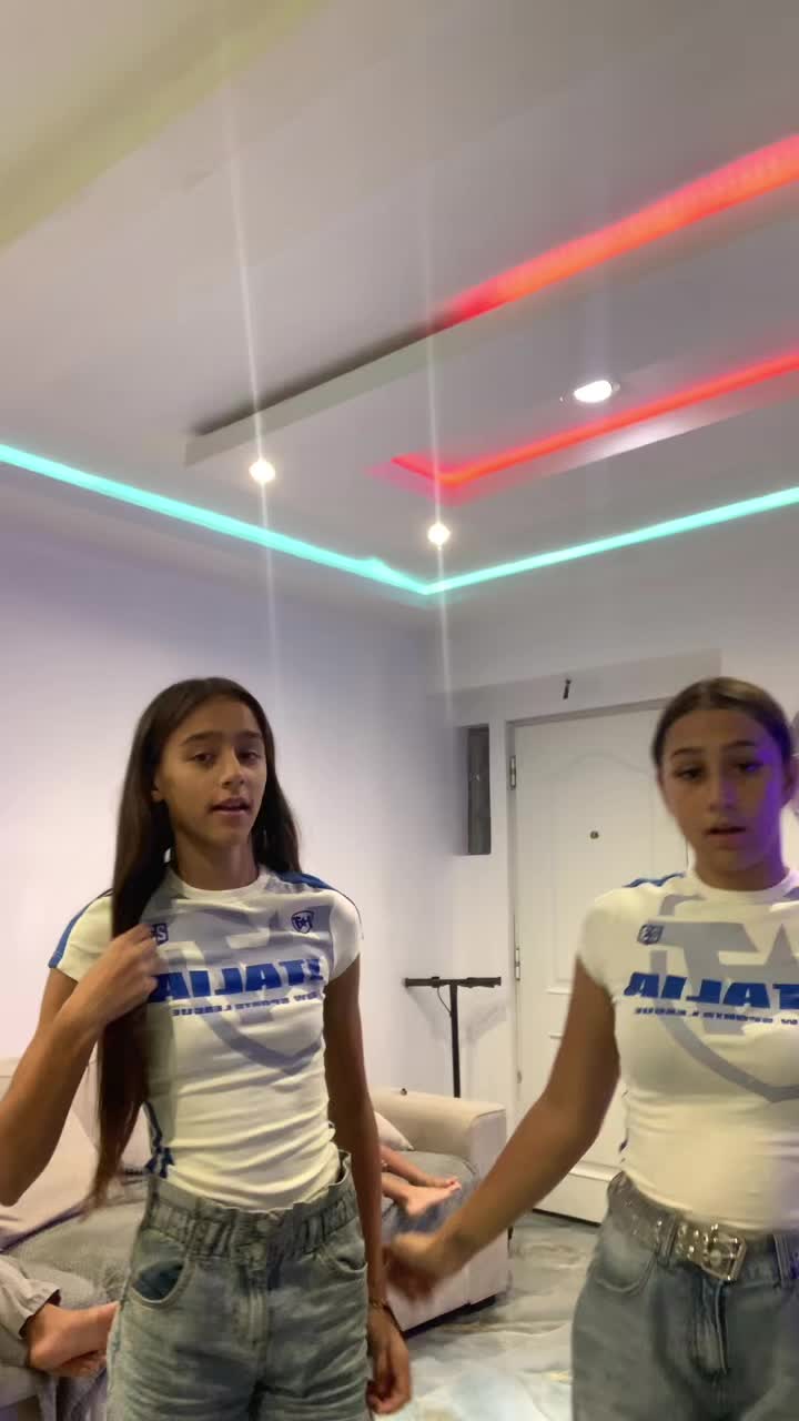 @Elisa de Salva