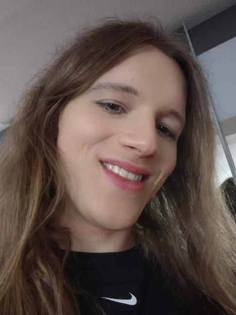 @Laurababyemily