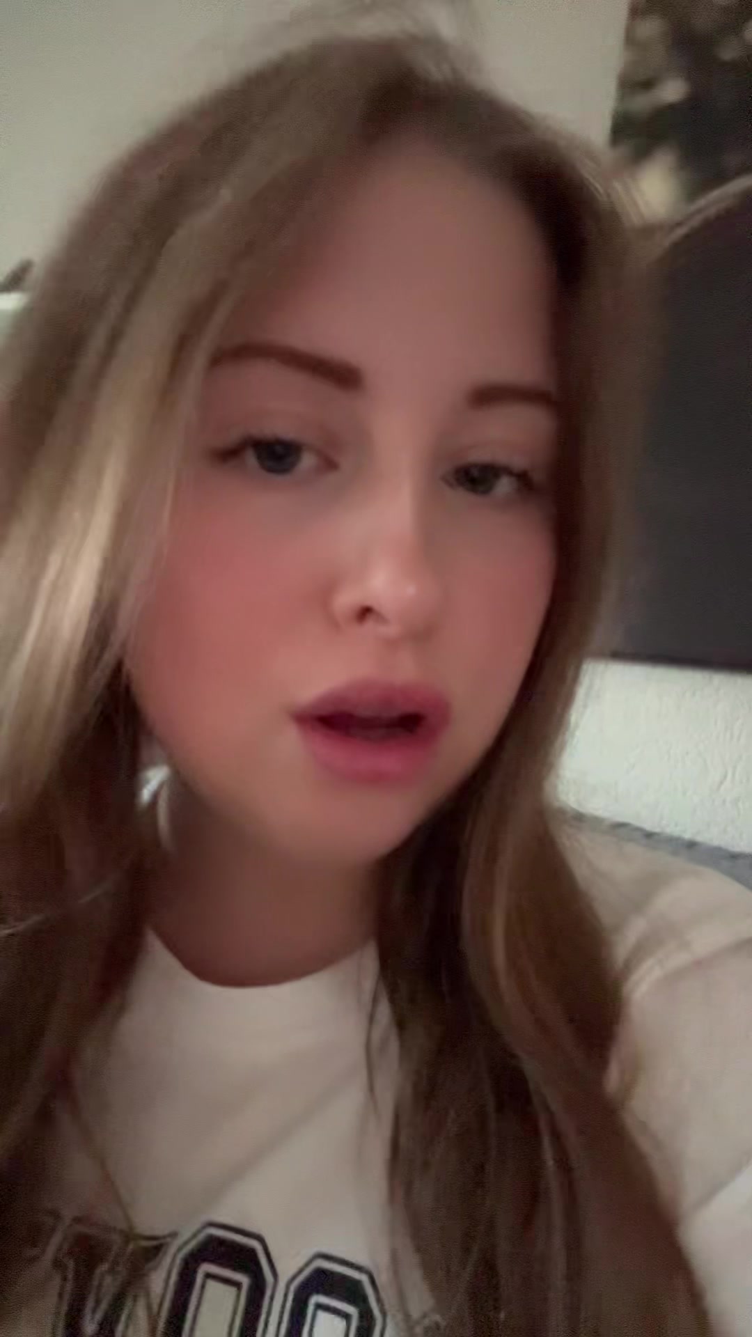 @Caitlin_0344