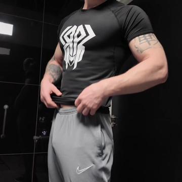 @Angolzi