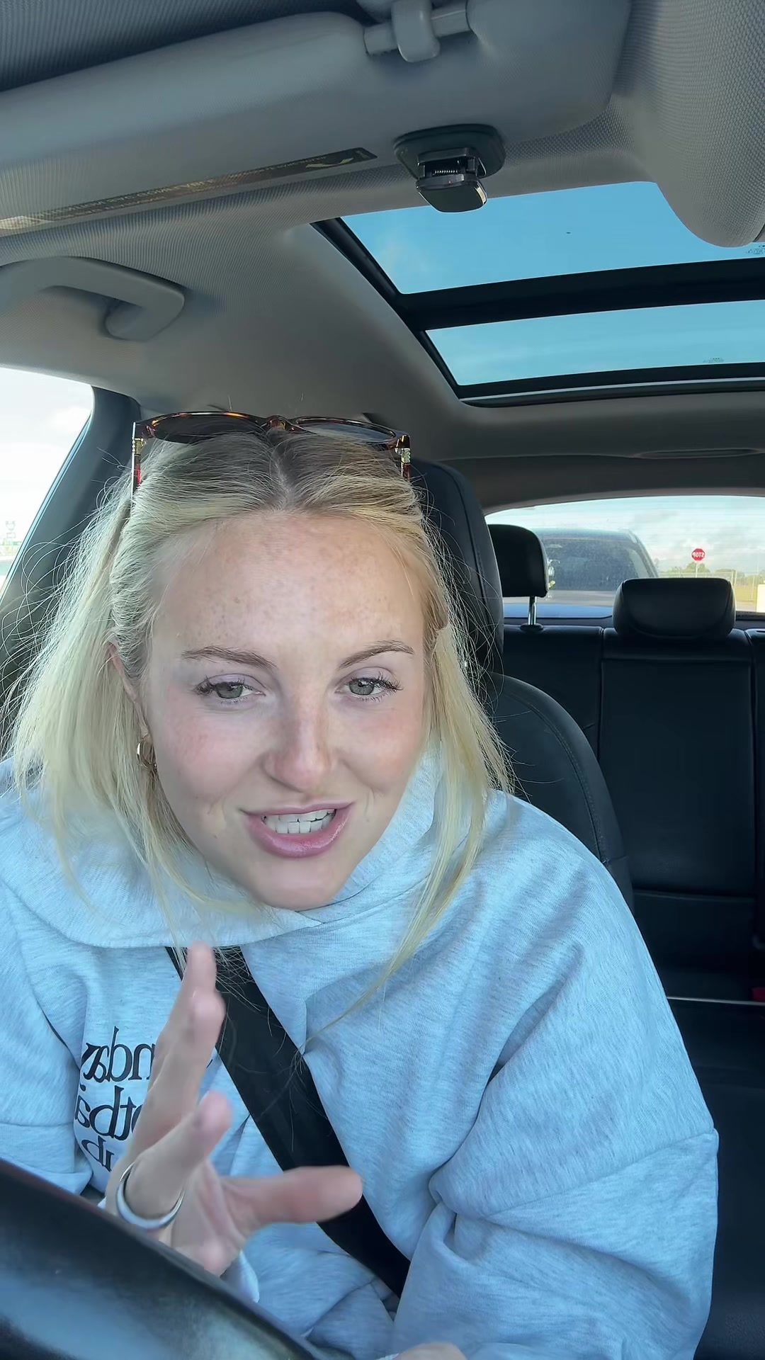 @dumbblondediary