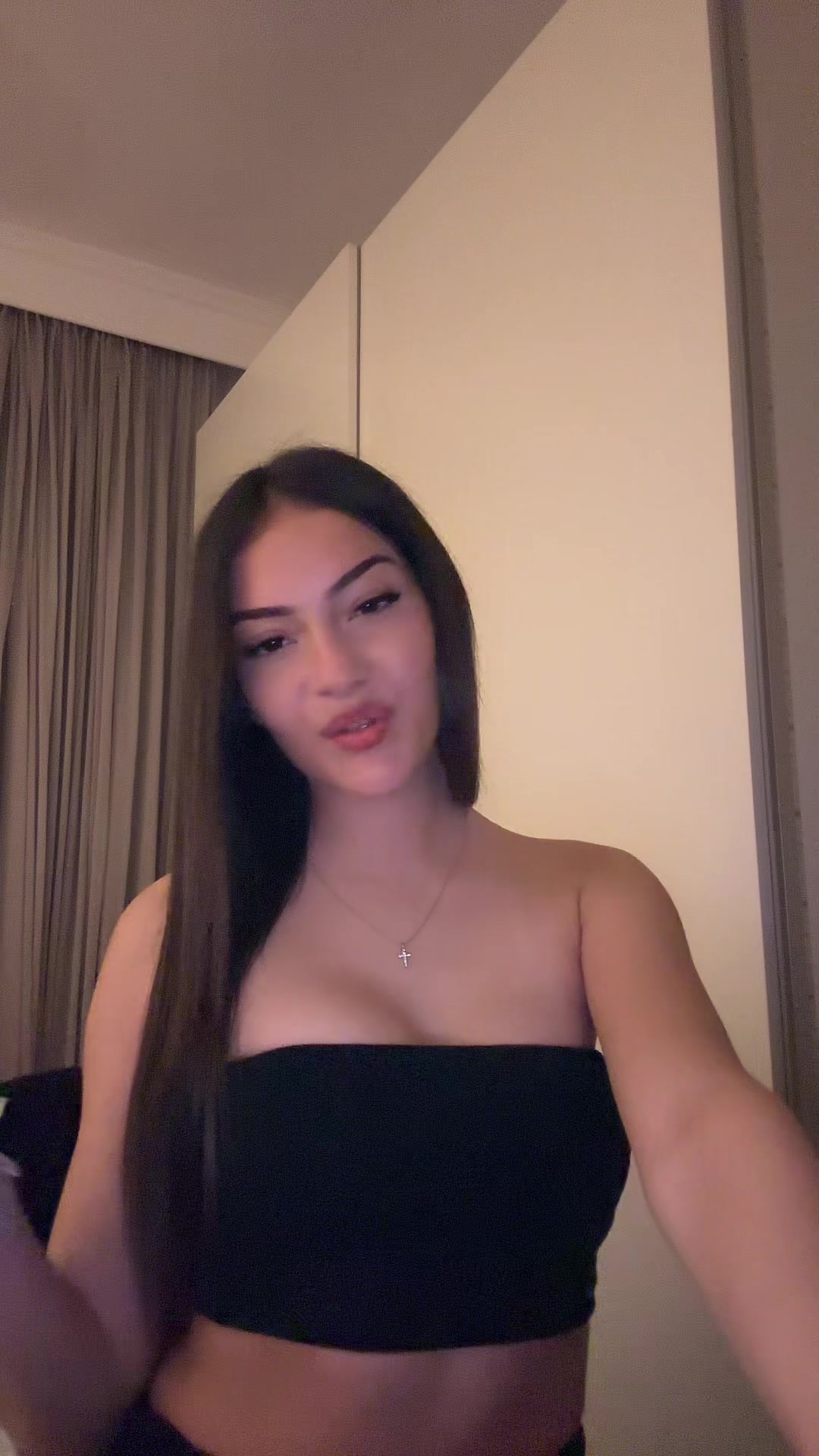 @𝓮𝓵𝓮𝓷𝓱