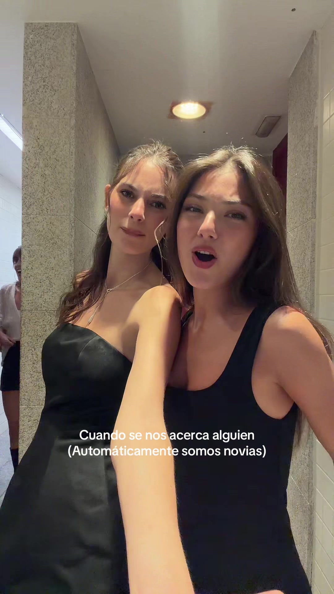 @carlotaasuareez