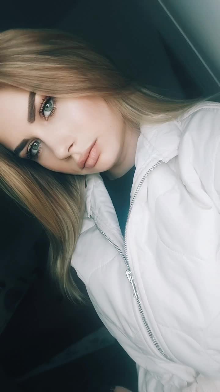 @Lena🌸