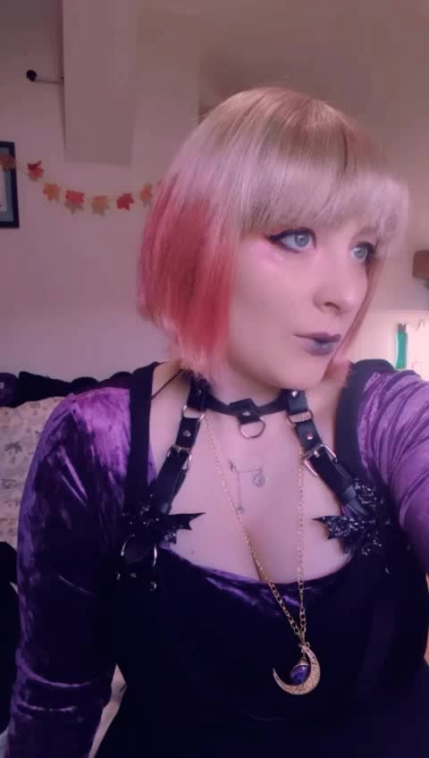@NonnonCosplay