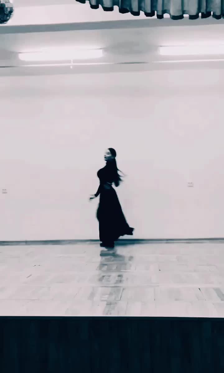 @Jeselia🖤