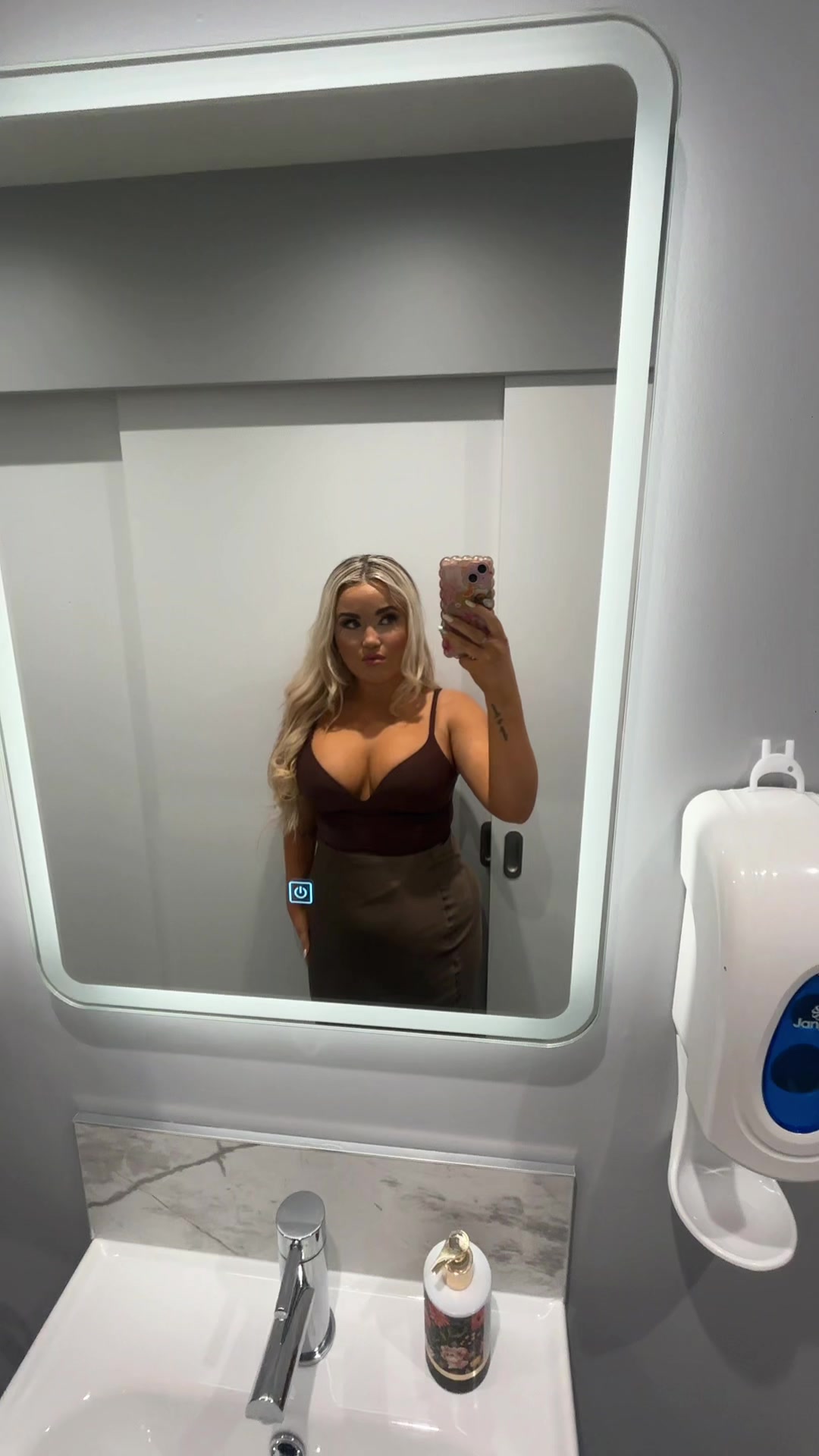 @&Aacute;ine Murray 🌺🌸