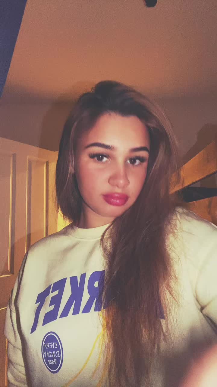 @Rhianna M