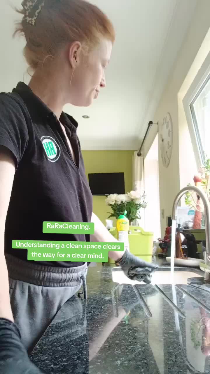 @laurannahall