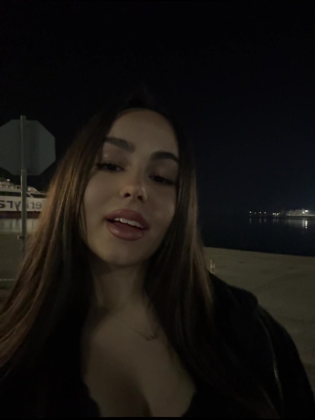 @𝒜𝒻𝓇𝑜𝒹𝒾𝓉𝒾