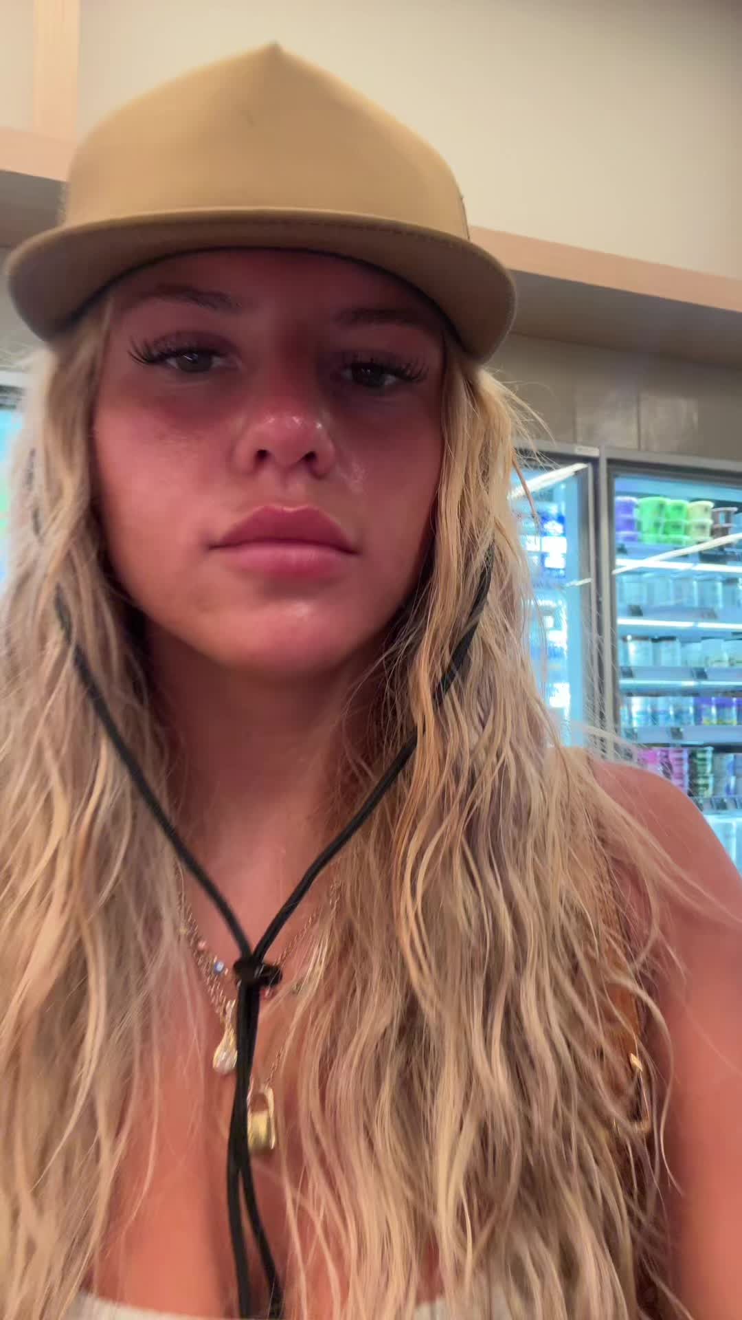 @skyenewman__