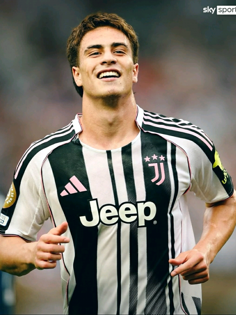 @Juveee🤍🖤