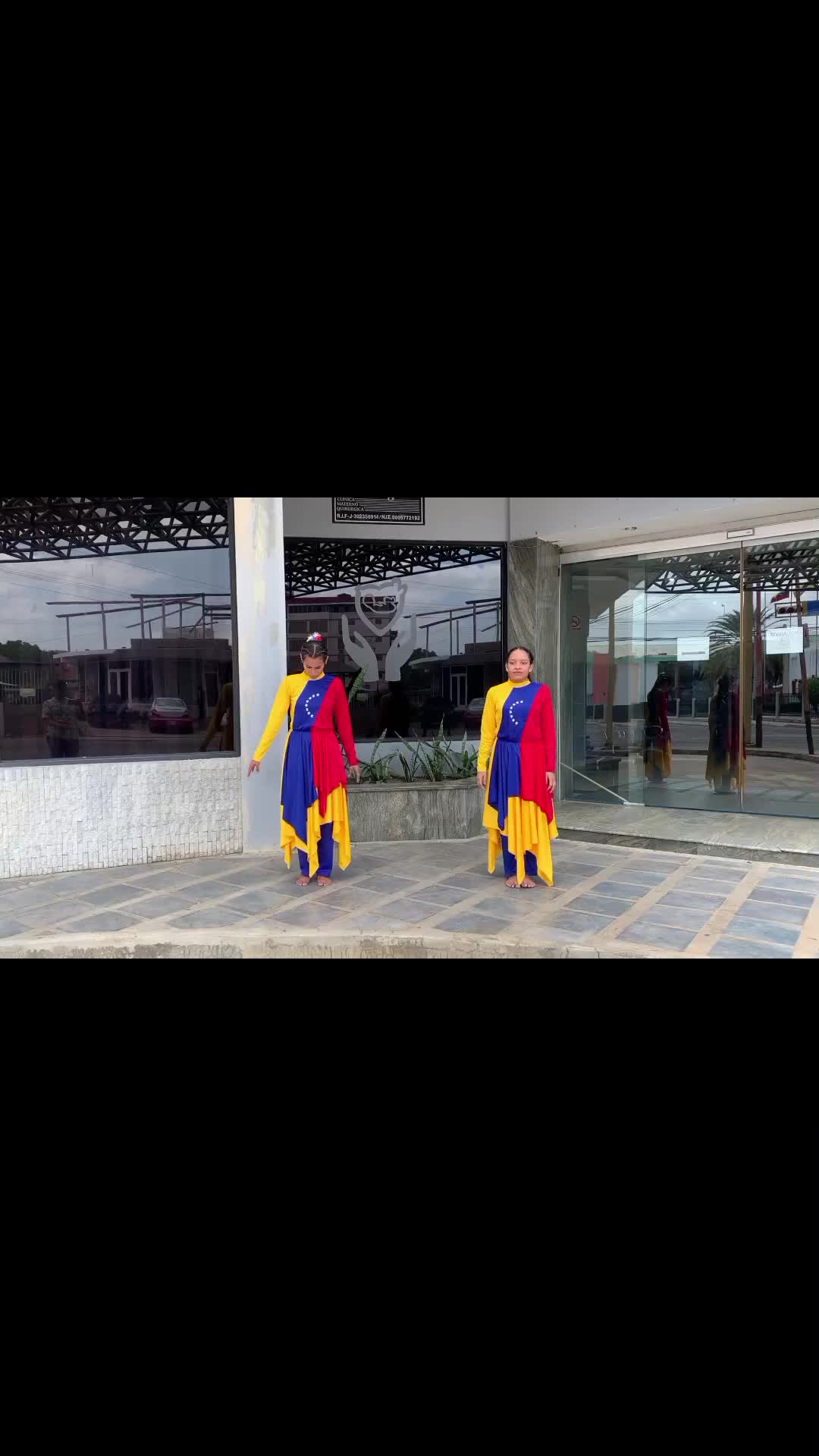 @Rae Salas♡