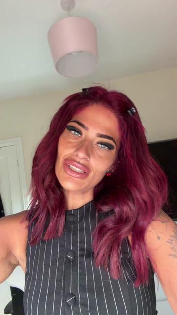 @Shannonpaige🍒🧿