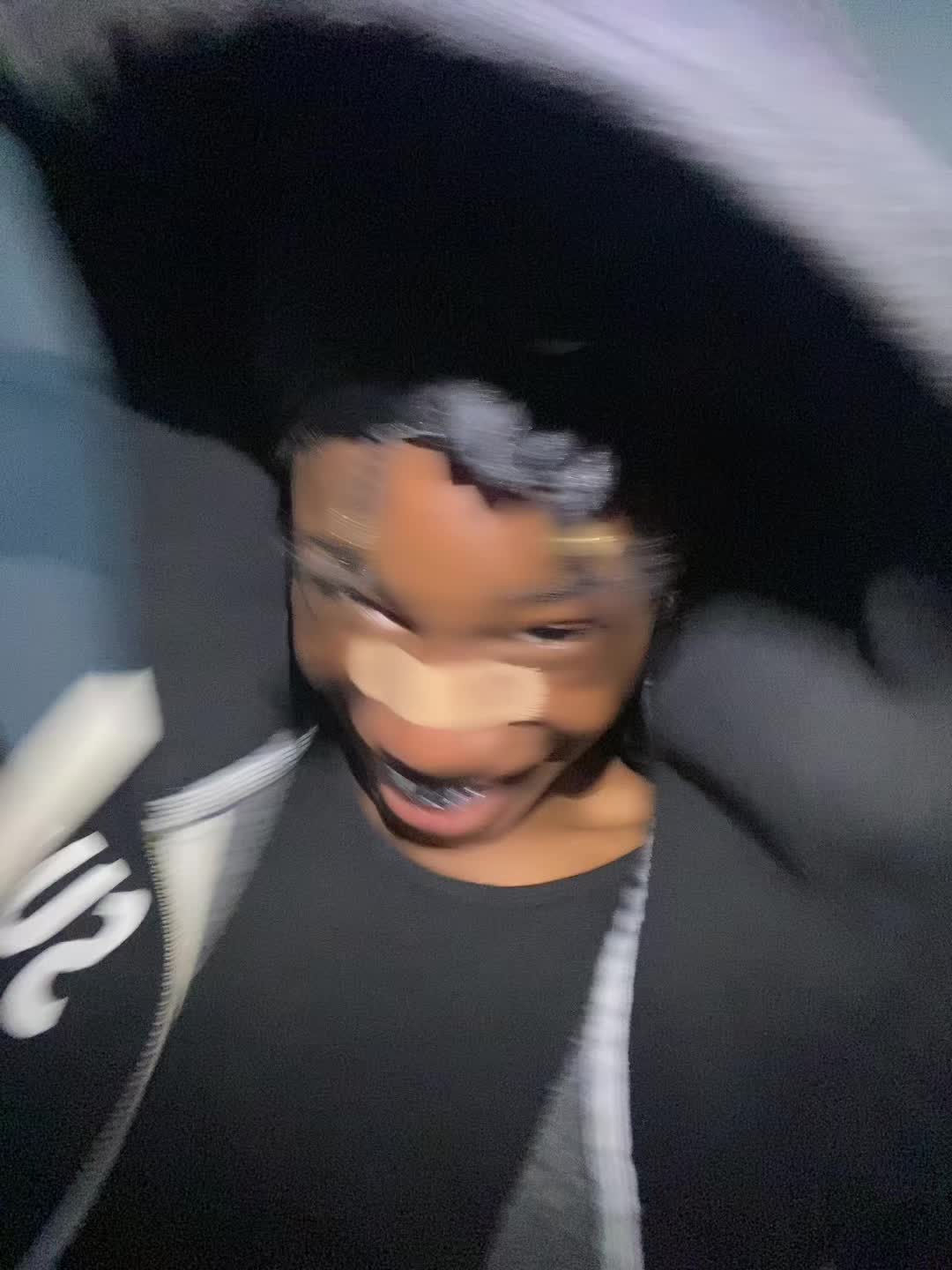 @SŁ🦇M DĨVÅ