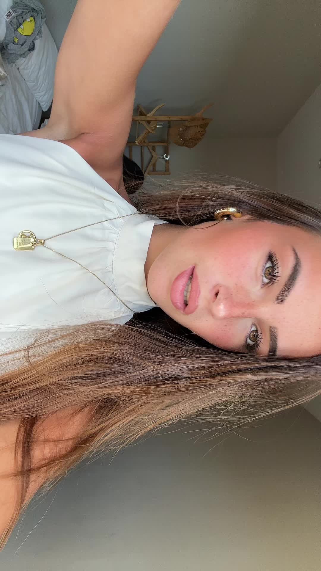 @núria