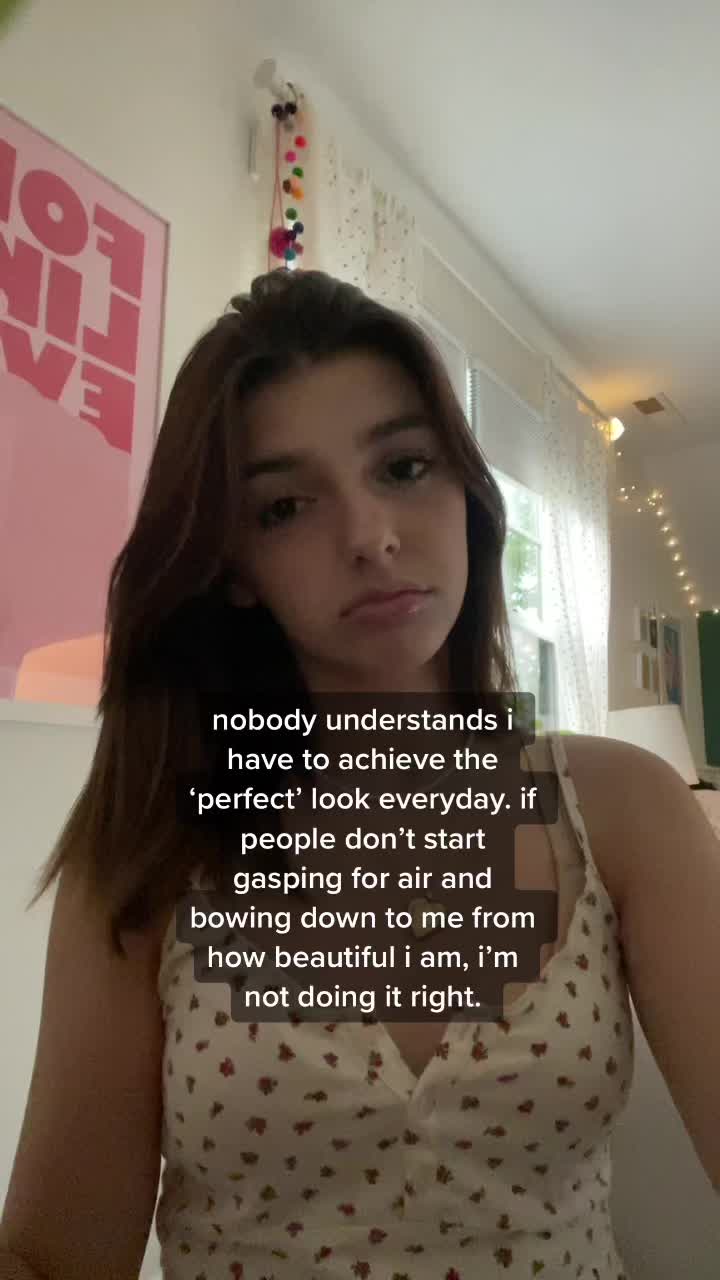 @🙇&zwj;♀️