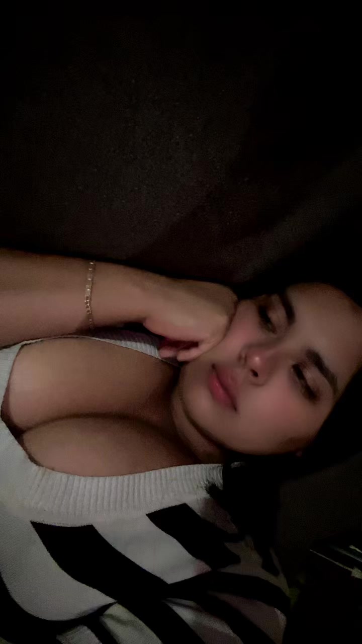@Medinaalon50