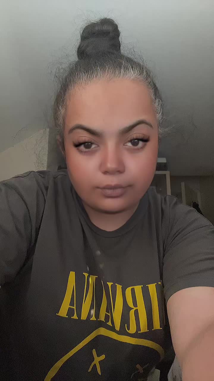 @🫣🩵Nina-Nicole🤍🌕🎹🥊🖖🏻🧡