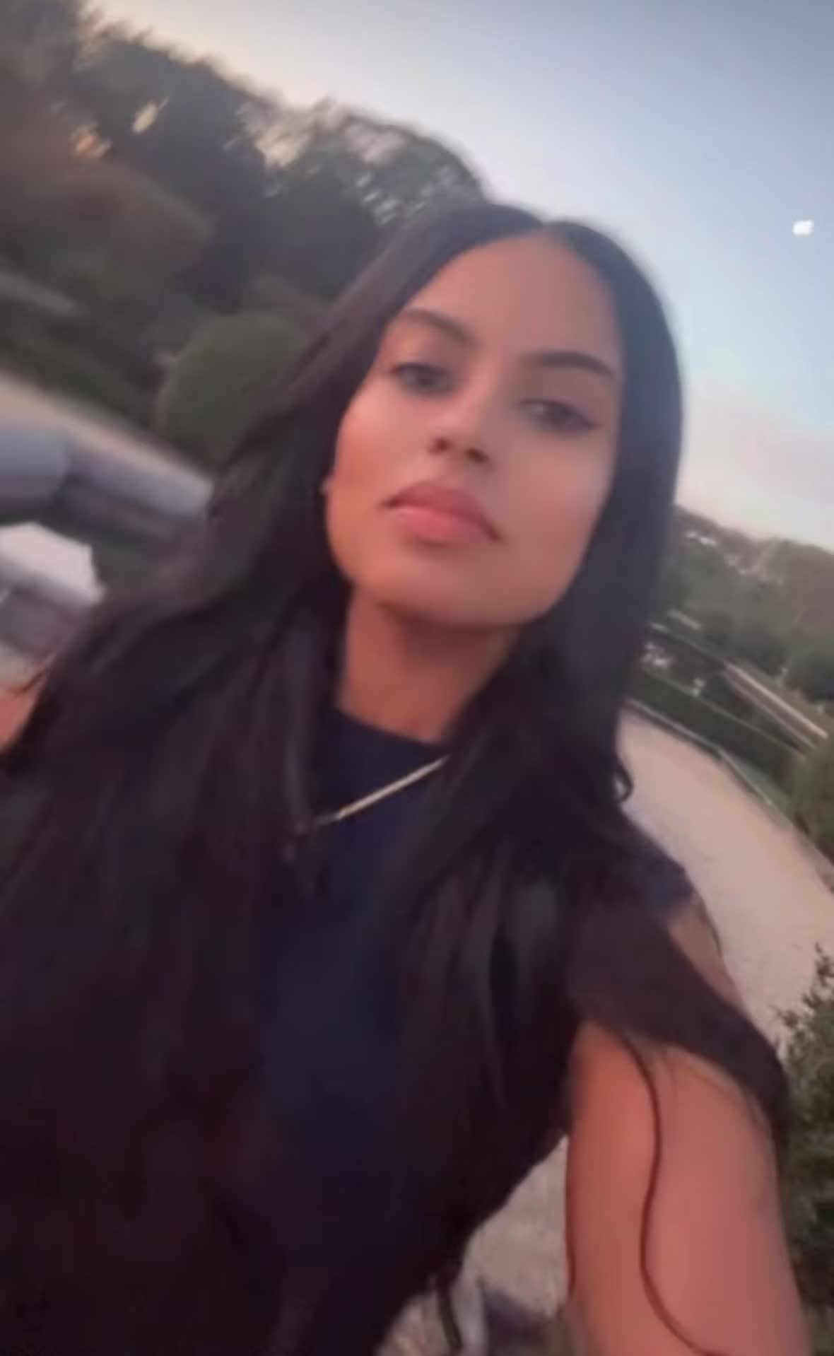 @EleynA