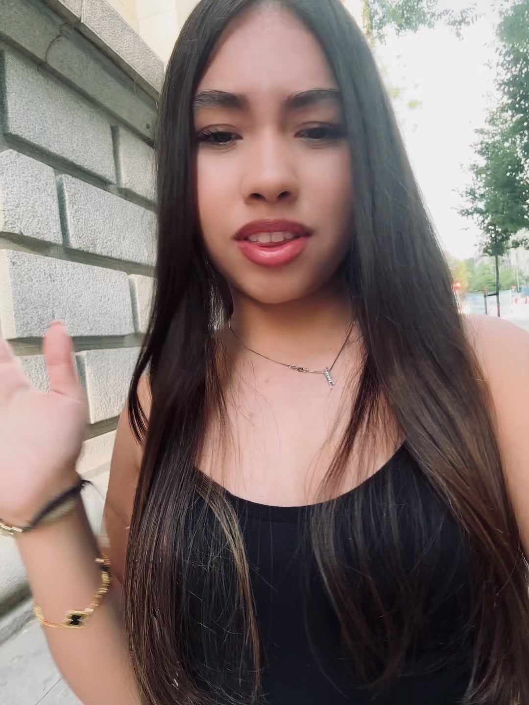 @~๐๐~