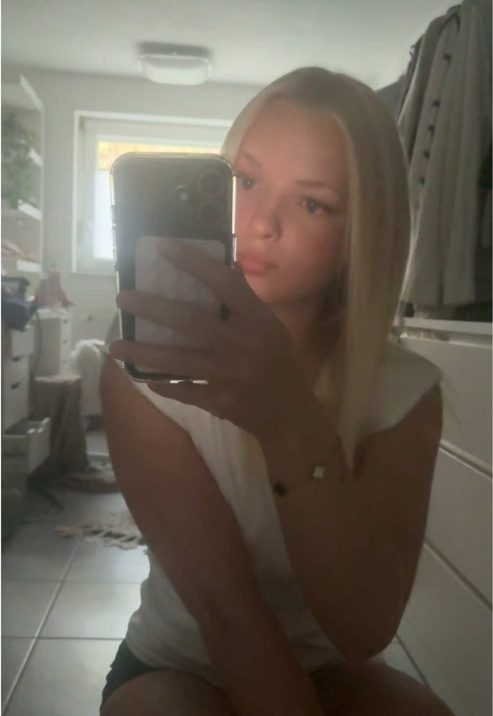 @👸🏼
