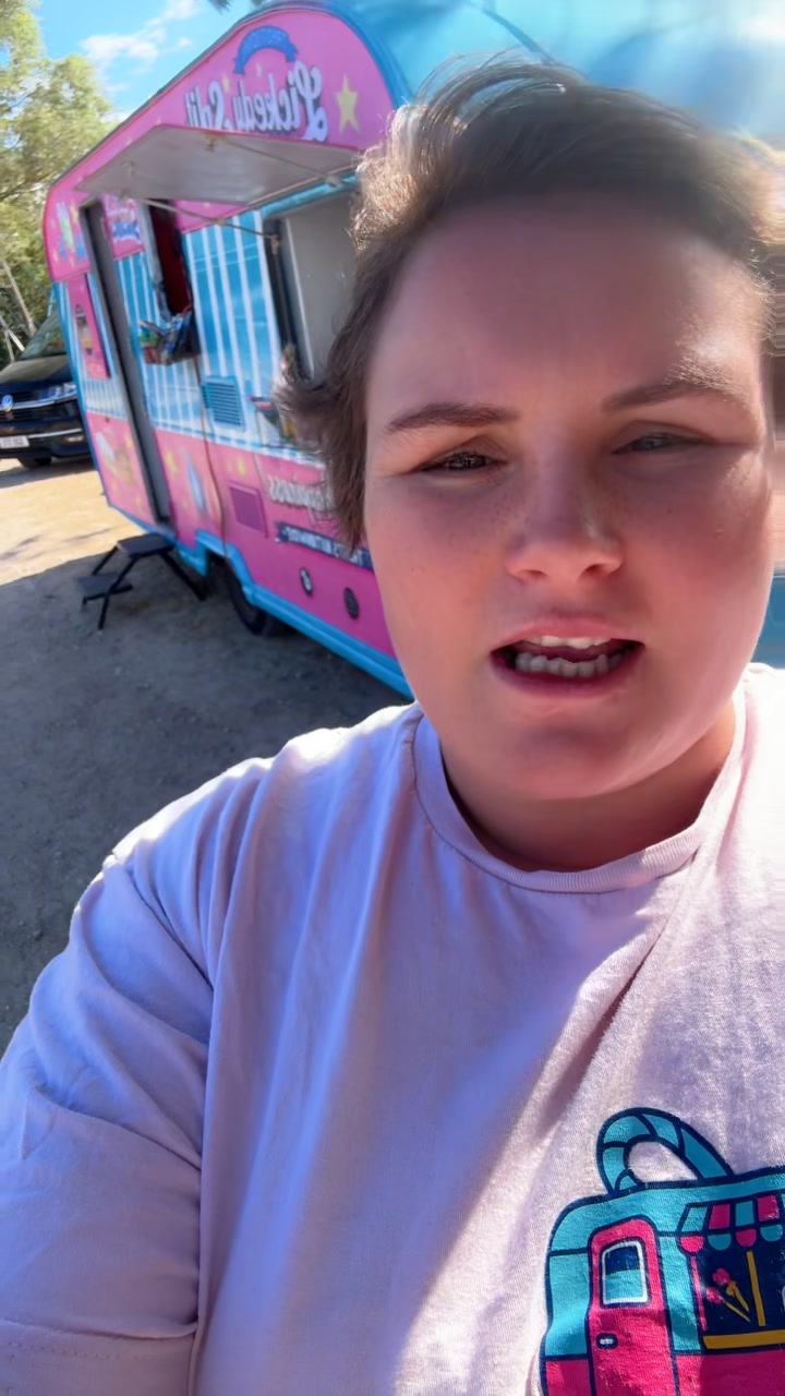 @Lickedy split treat caravan