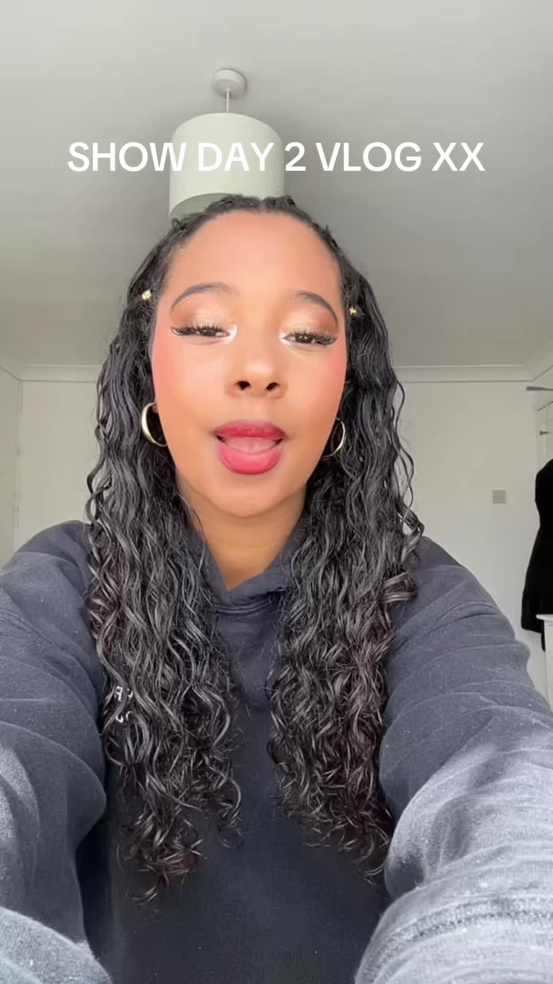 @shani x