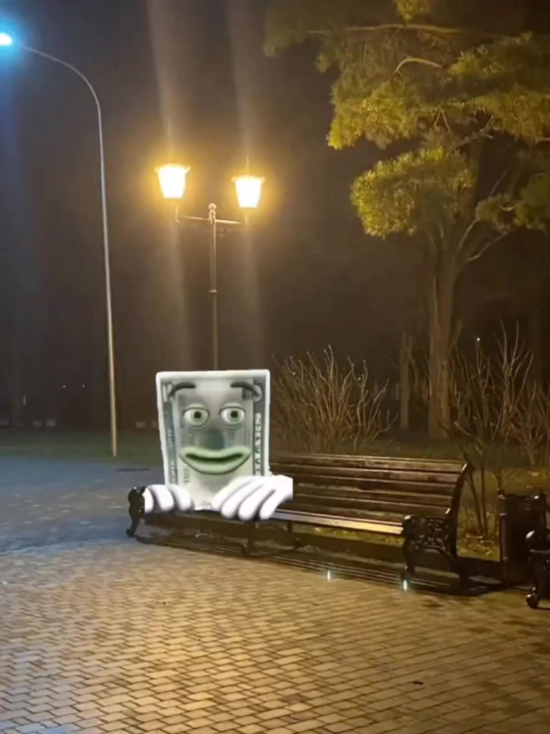 @🥚Данькин Доллар💵