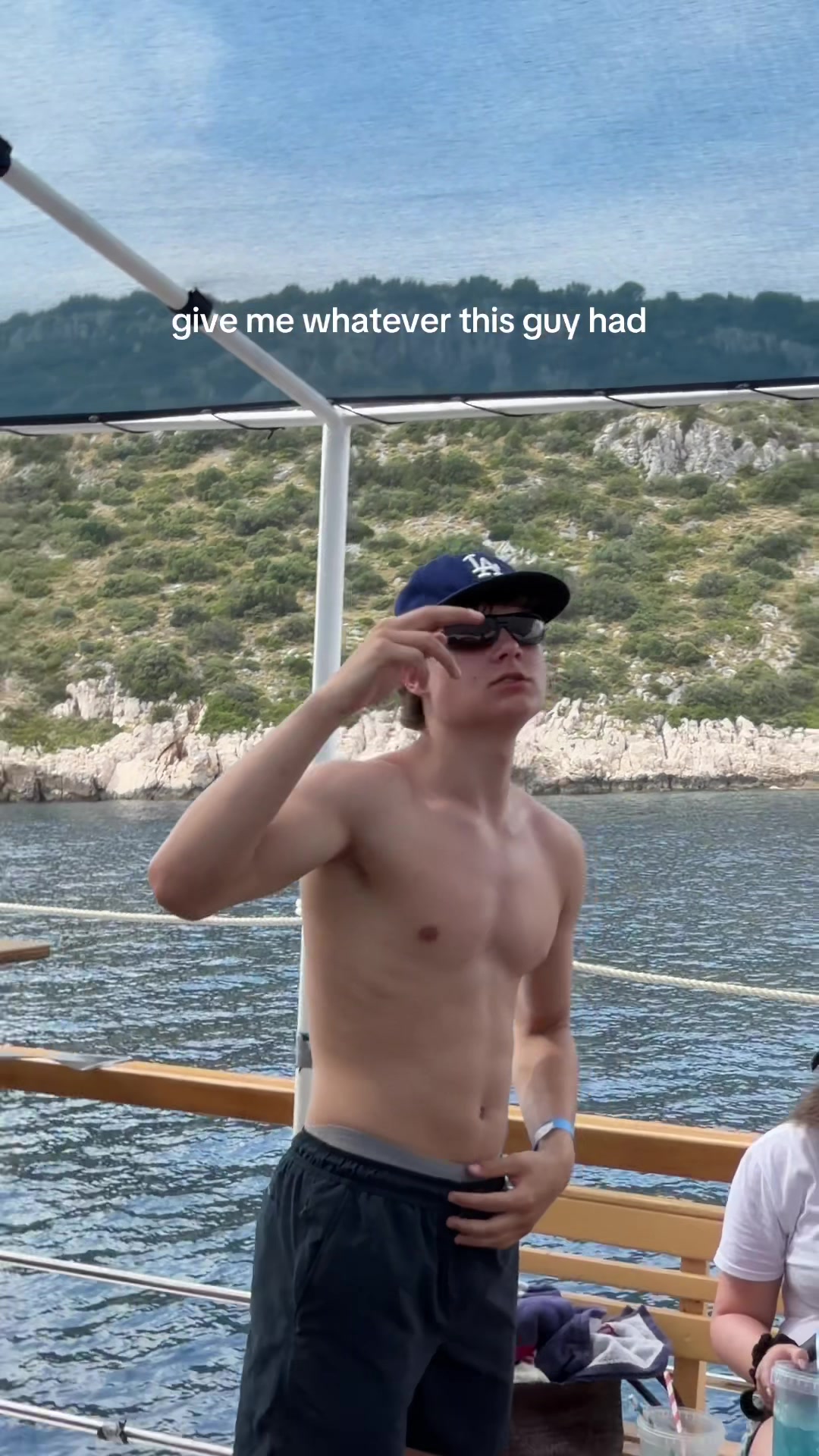 @Out To Sea - Split Boat Party