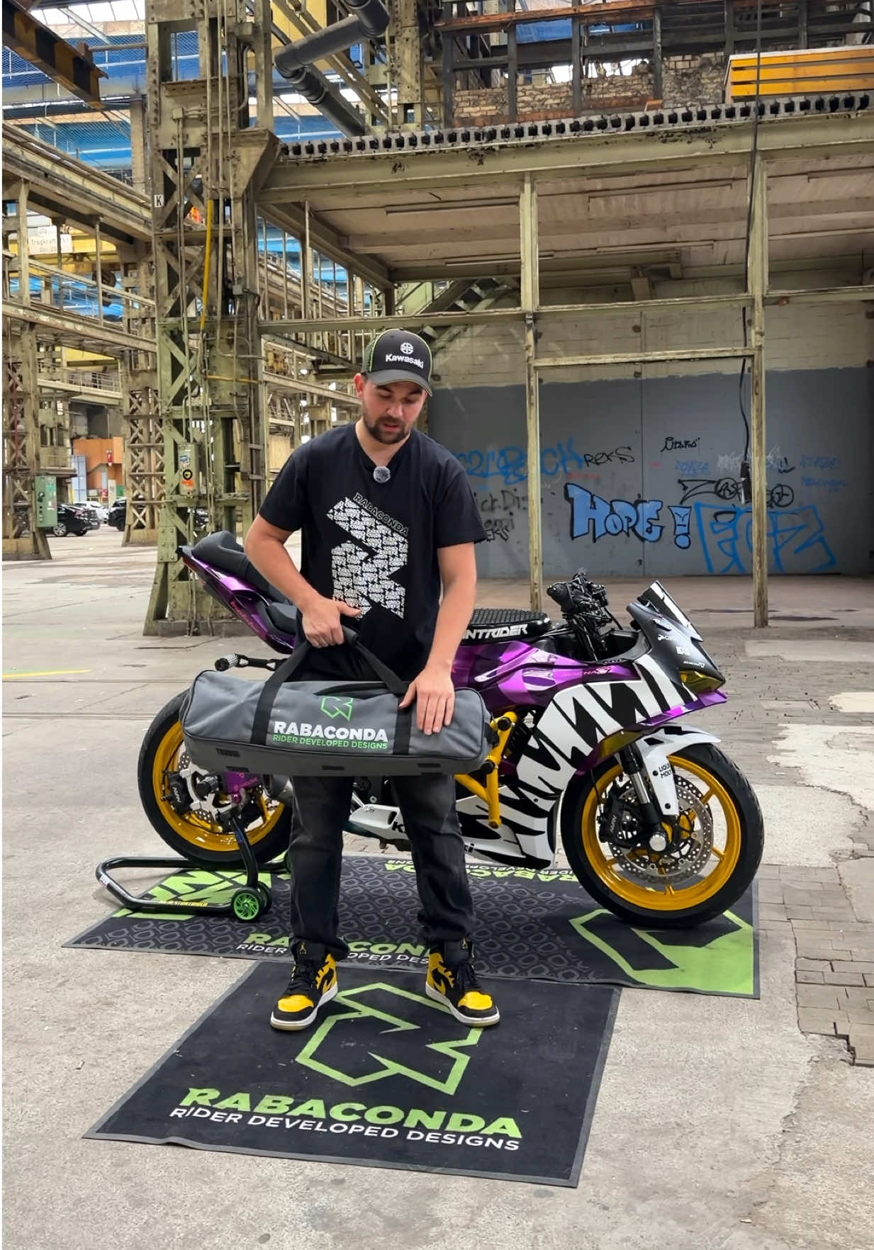 @Michi_stuntrider