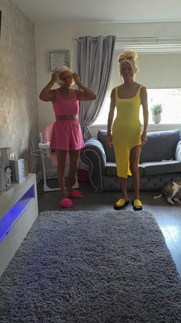 @Cheeky twins
