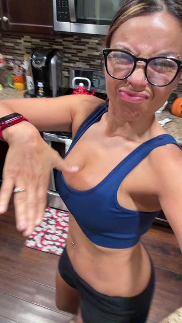 @Mewi619