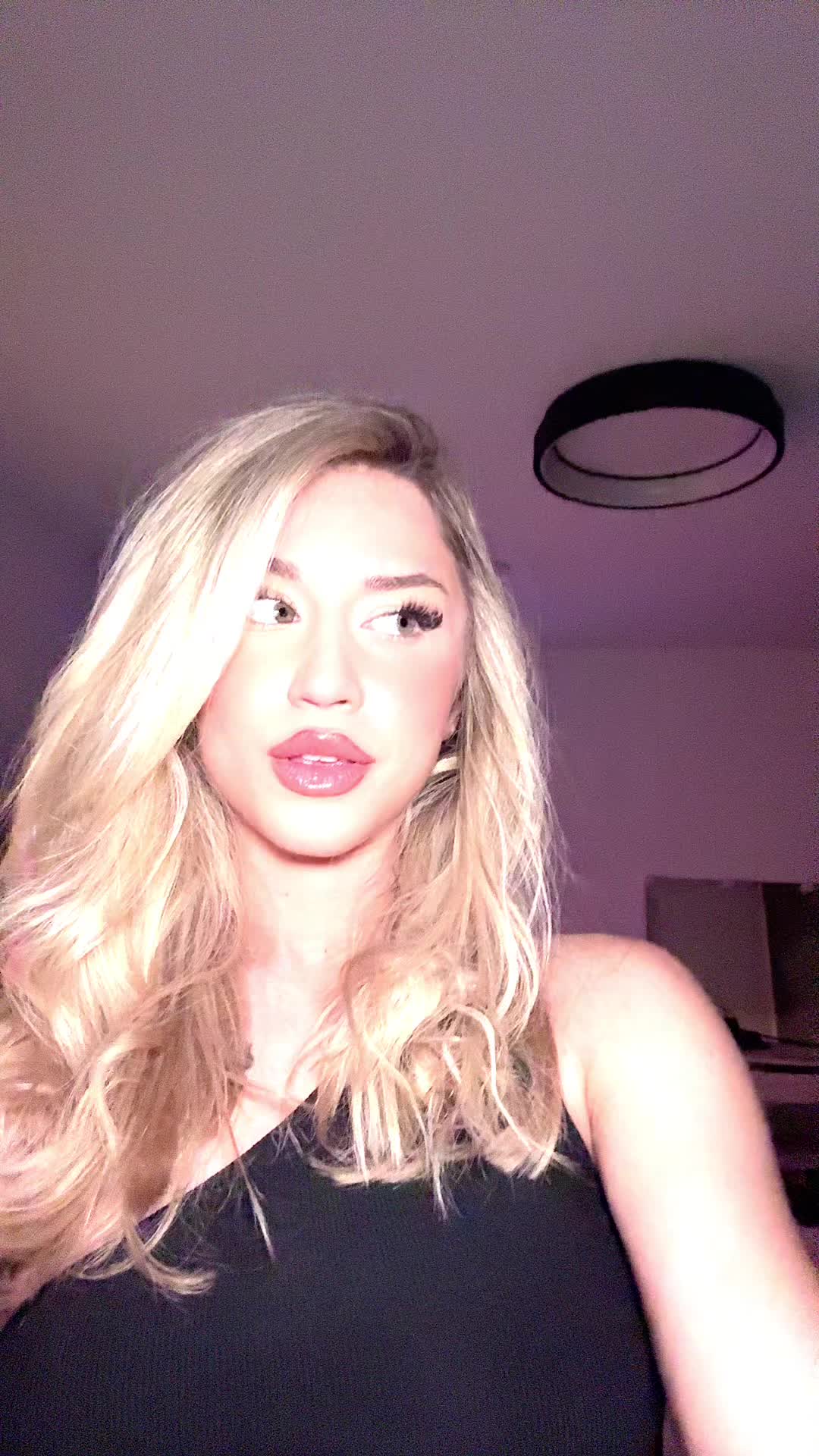 @Celinehnvr