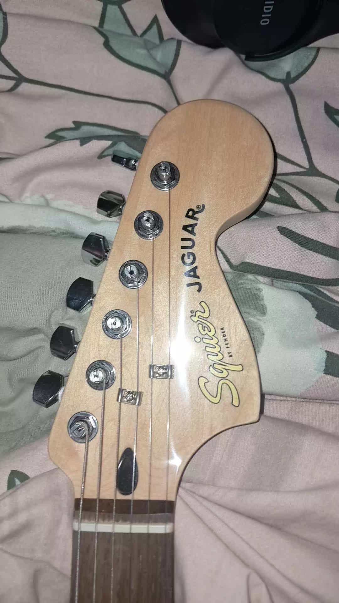 @H☮️