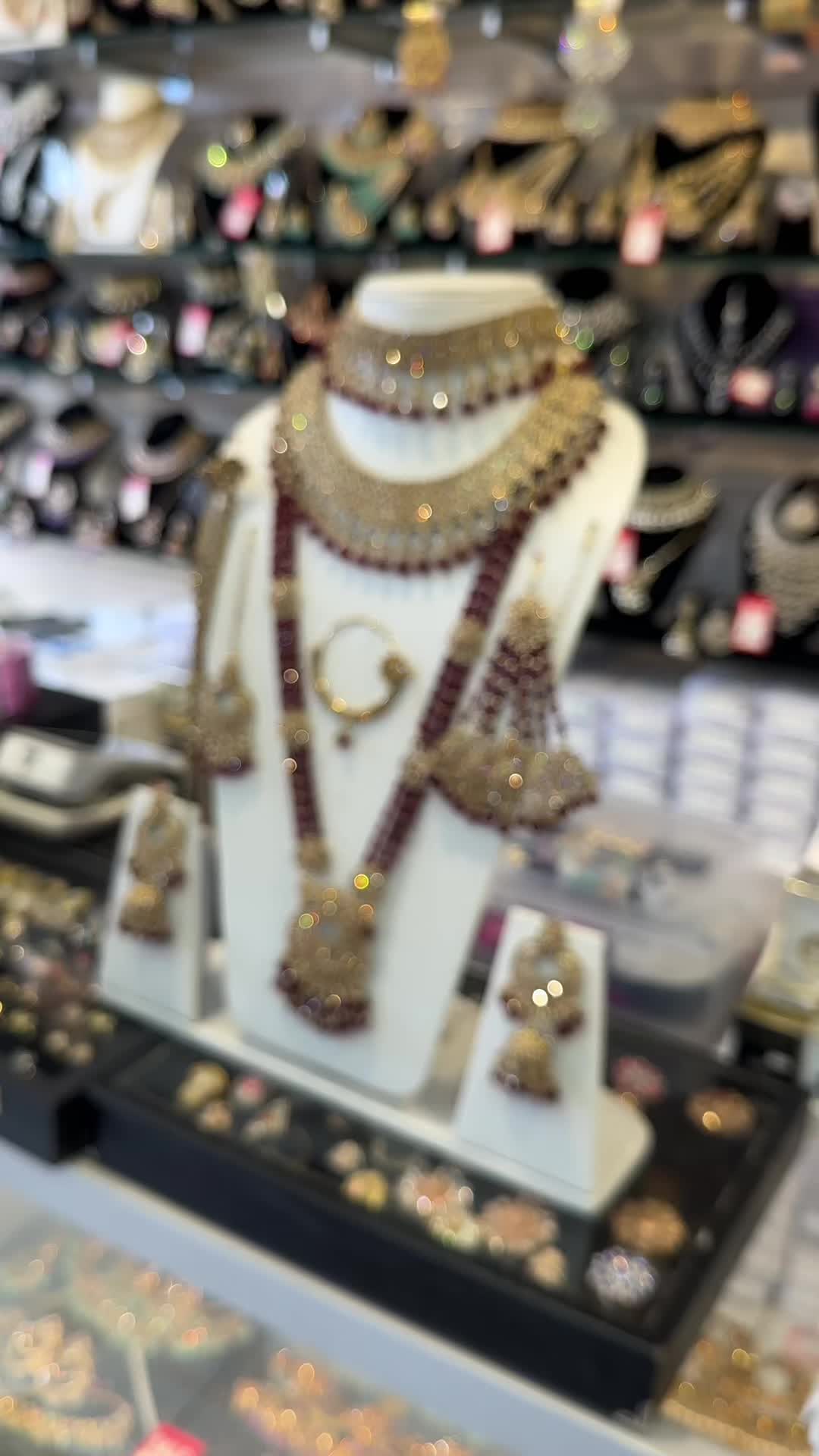 @FashionHouse438D