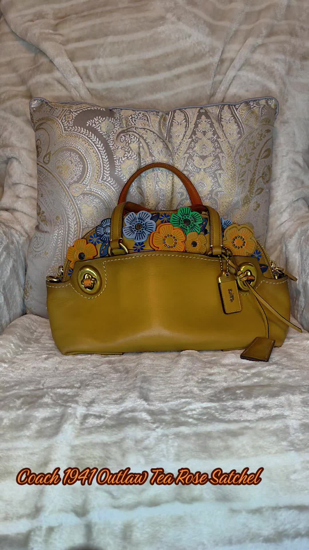 @CoolGirlCarry