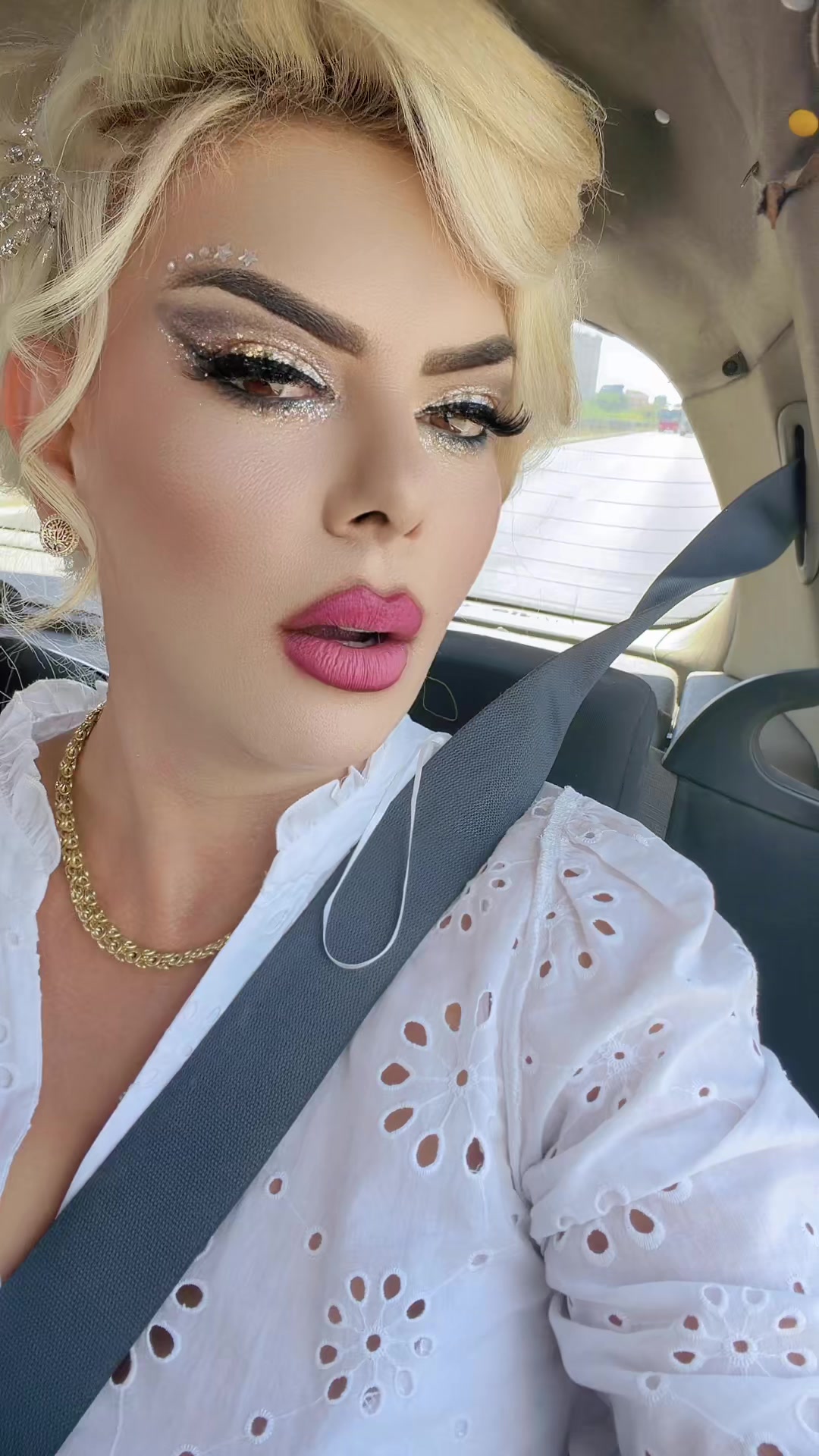 @Leonita