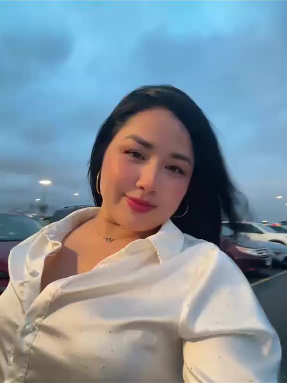 @Laura🦋
