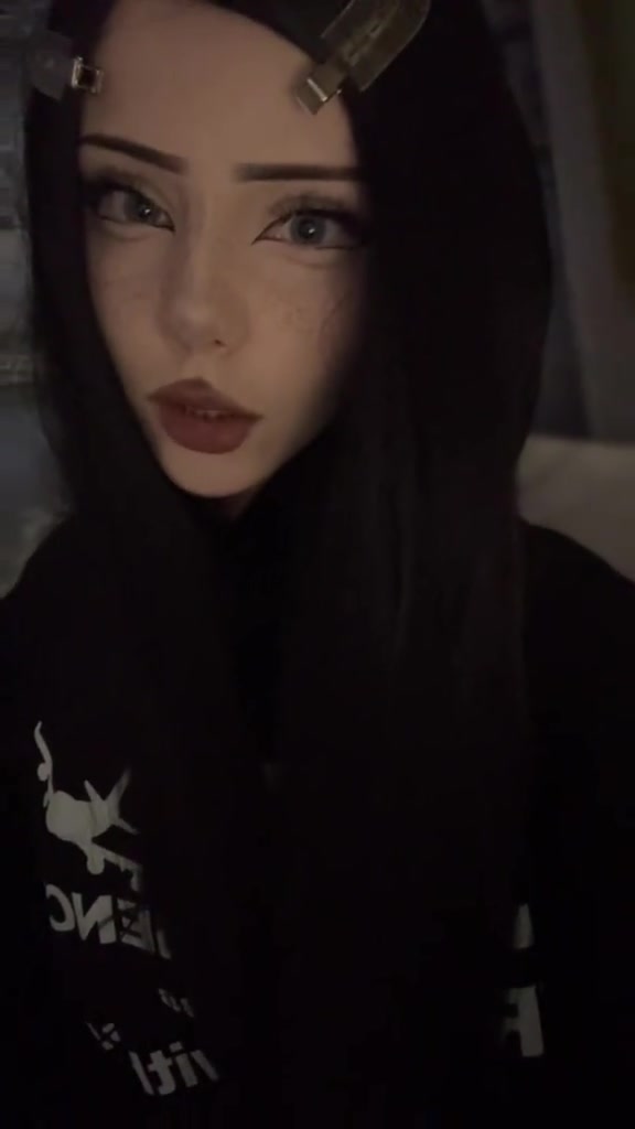 @Nikki