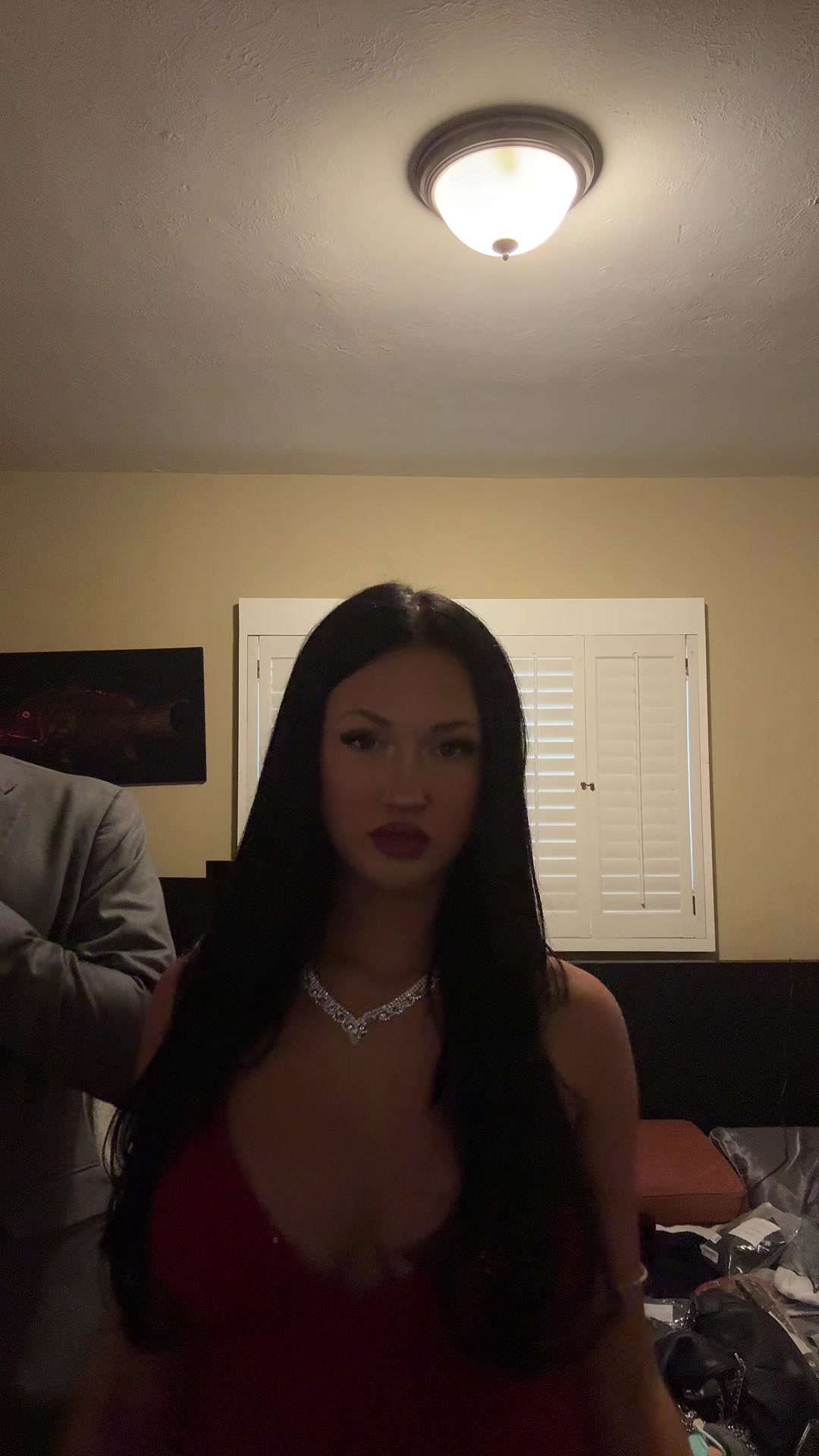 @…