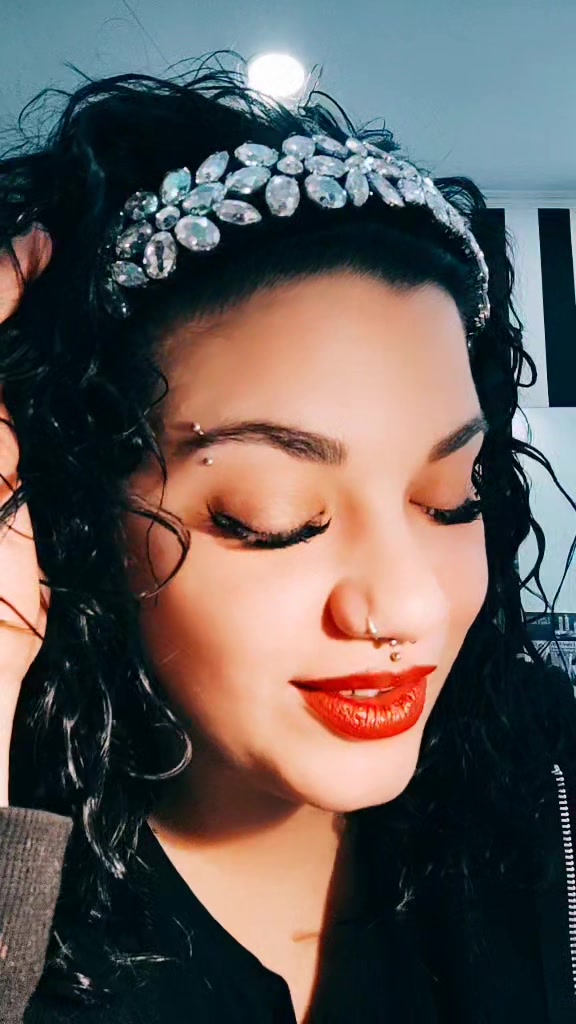 @👑NemiQueen👑