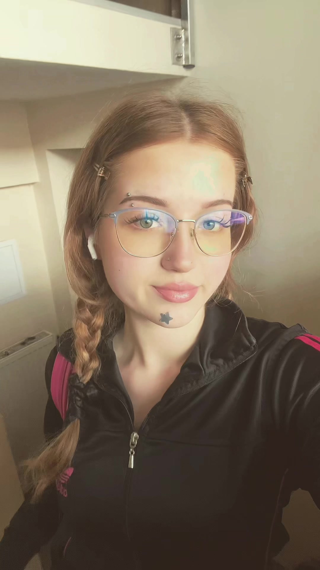 @adelajda